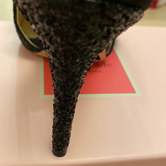 New in box Kate Spade heels . Size 7 - Picture 5 of 8